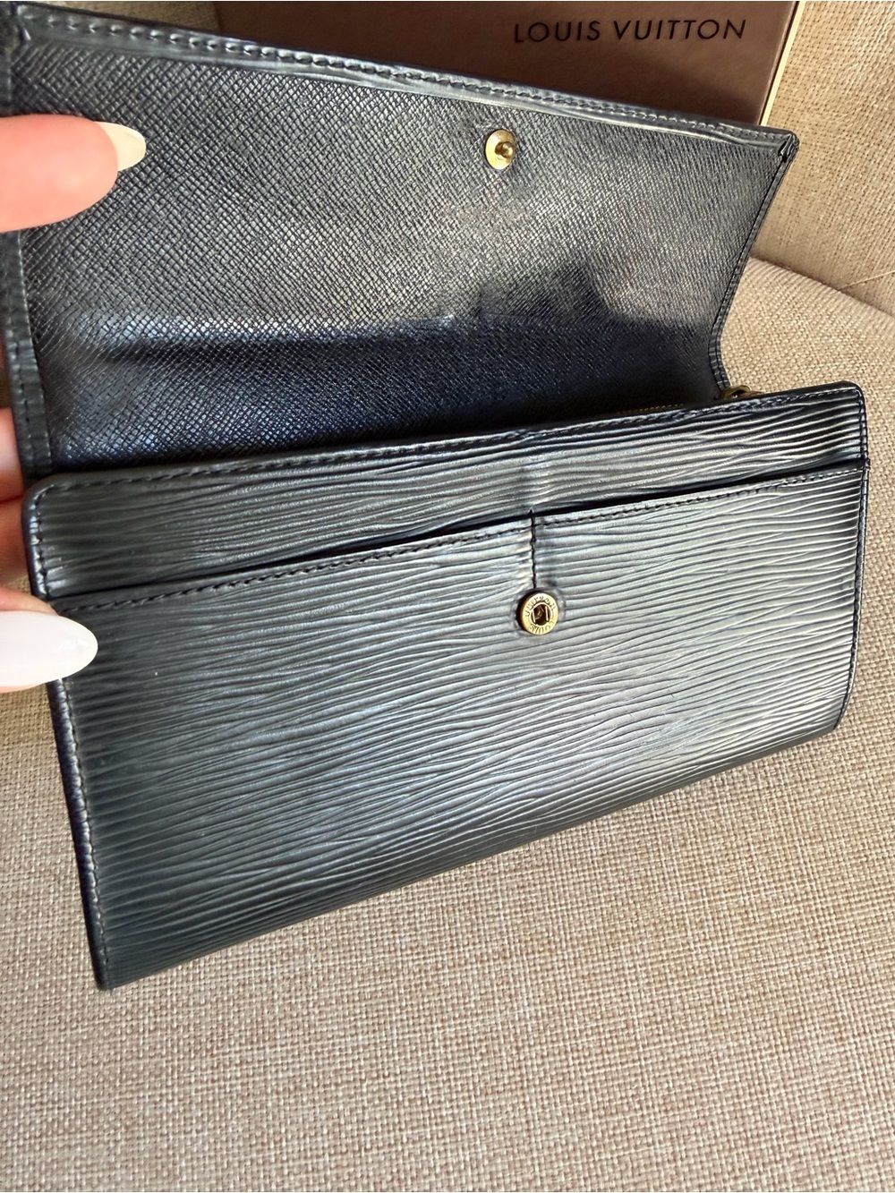 Louis Vuitton Black EPI Leather Porte Tresor International Long Wallet w Box - Picture 6 of 7